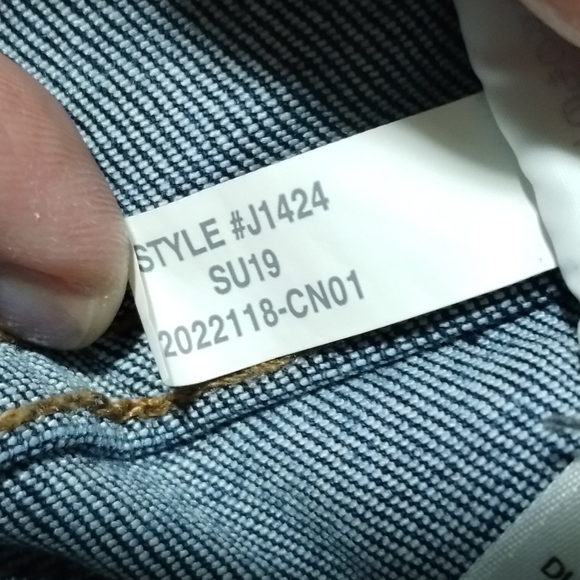 Madewell Petite Cali Demi-Boot Jeans in Danny Wash: TENCEL Denim Edition Size 37 - Picture 7 of 7